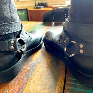 Frye MEN'S size 8 harness zipper boots